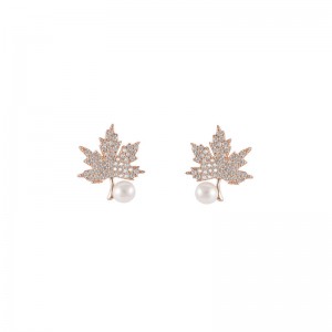 イヤースタッド